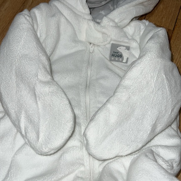 NWOT Carters Bear Hugs Footed Jumpsuit Pram (White) - Picture 7 of 9